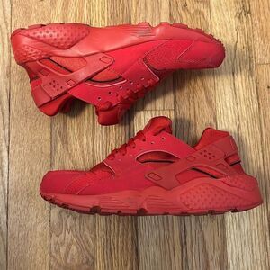 Nike Huarache Red Sneakers Size 7Y Women’s Size 8.5 Men’s 7